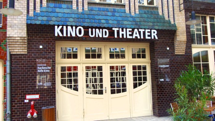 Les Hackesche Höfe (Berlin) sont réputés pour être des lieux de rencontres culturelles.