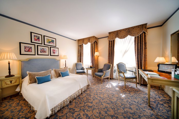 Chambre du Grand Palace Hôtel (Riga). Crédit photo Grand Palace Hôtel.
