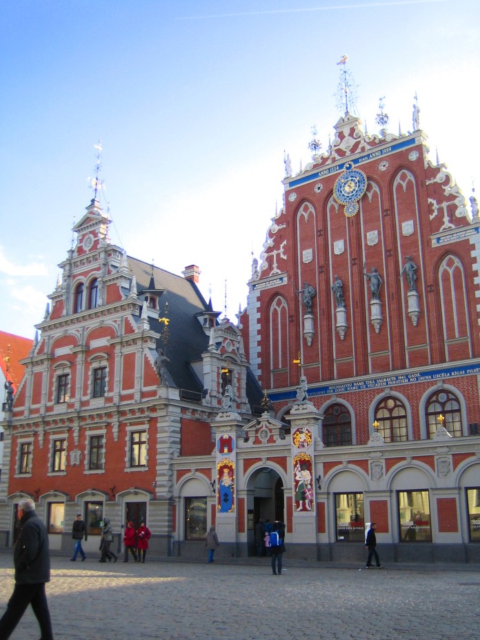 Bâtiment emblématique de Riga, la Maison des Têtes Noires.
