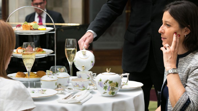 Tea time Gresham Palace Budapest Four Seasons