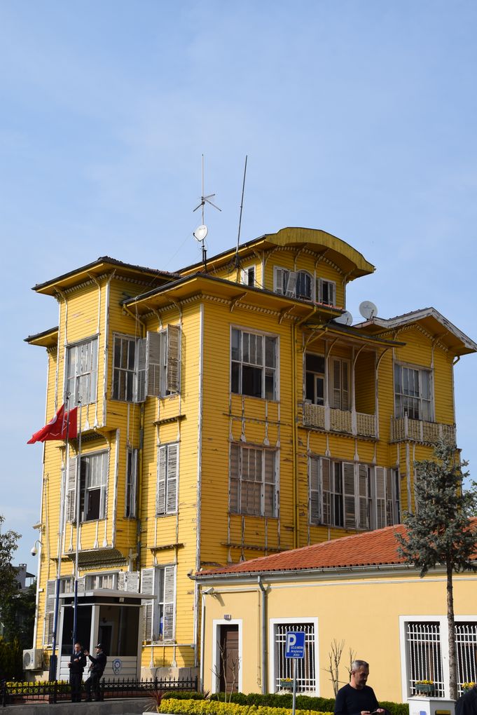 maison bois commissariat istanbul