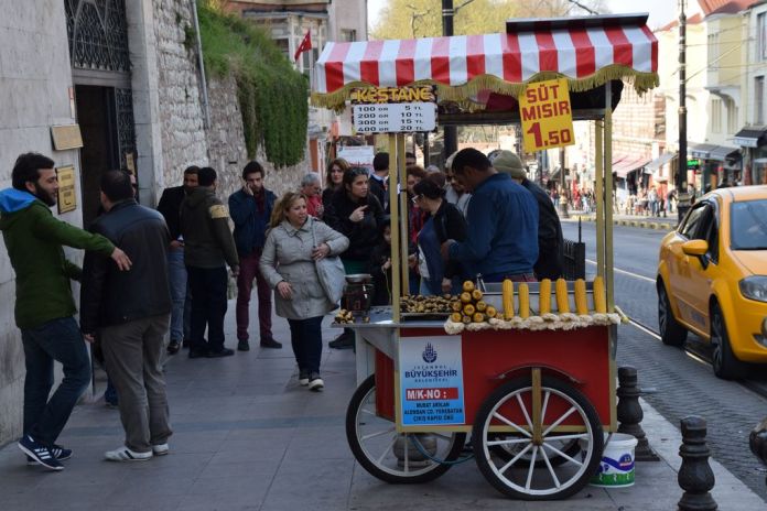 vendeur épis de maïs istanbul