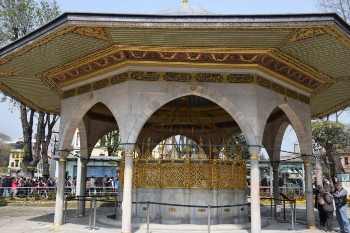 Fontaine aux ablutions sainte sophie istanbul