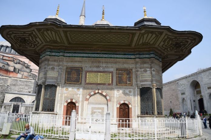 fontaine Ahmet III topkapi Istanbul