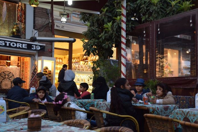 petite fille istanbul