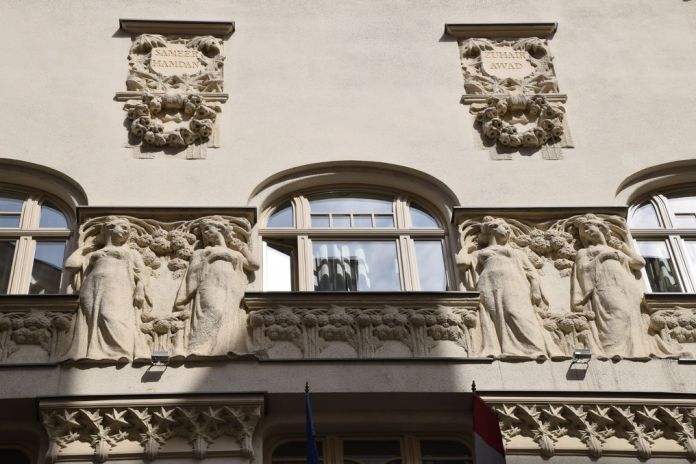 pierre blonde Budapest