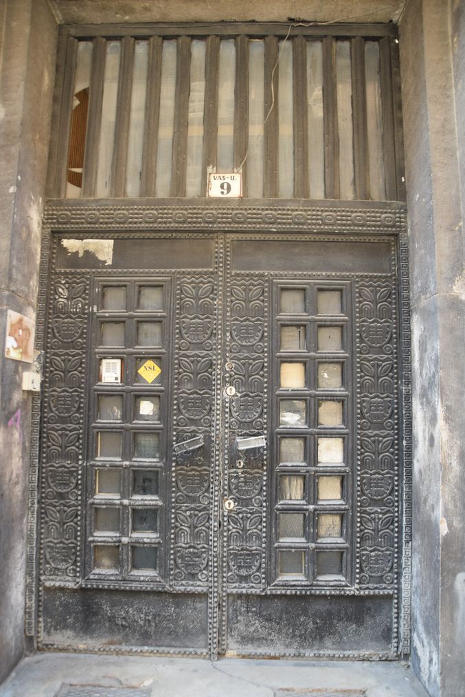 petite porte Budapest Hongrie Hungary