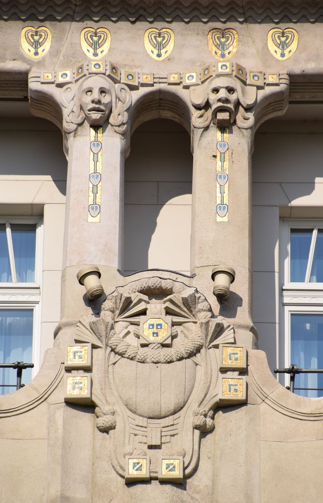 médaillons Gresham Budapest Hongrie Hungary