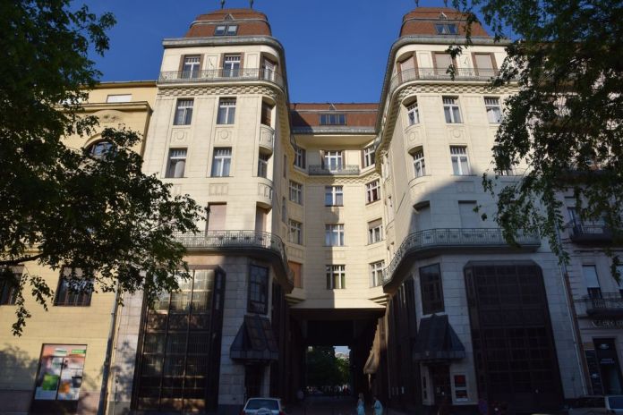 passage Budapest Hongrie Hungary