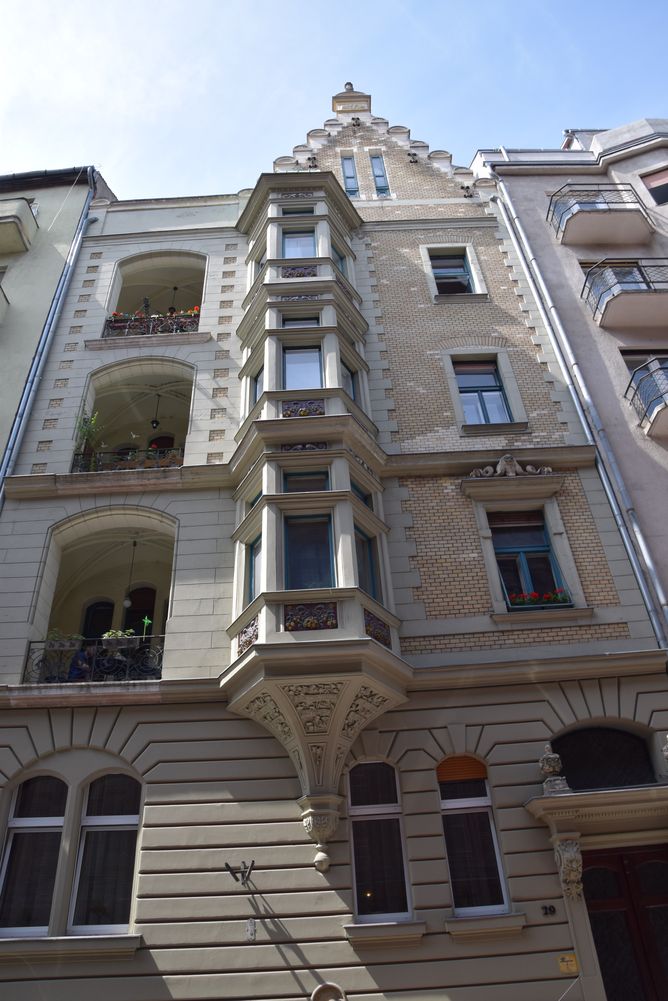 bow window niches Budapest Hongrie Hungary