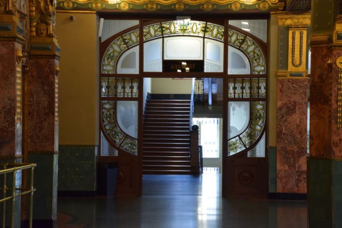 porte vitraux académie Liszt Budapest Hongrie Hungary