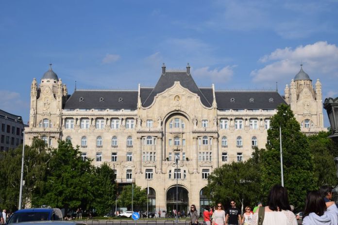 Palais Gresham splendeur Budapest Hongrie Hungary