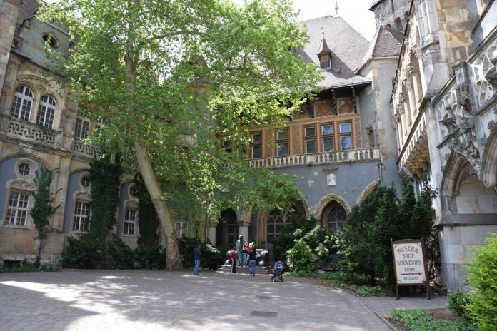 intérieur Vajdahunyad Budapest Hongrie Hungary