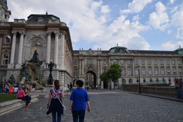 cour intérieure palais budapest Hongrie Hungary