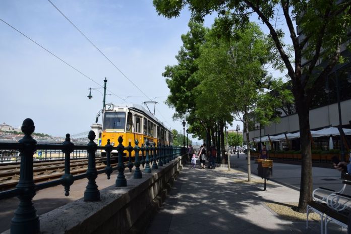 tram n°2 Budapest Hongrie Hungary