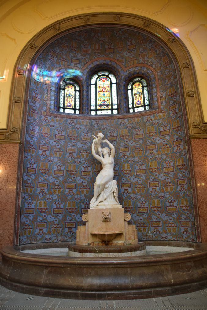 fontaine bains Gellert Budapest Hongrie Hungary