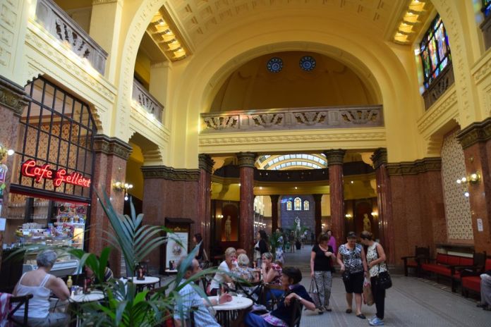café Gellert Budapest Hongrie Hungary