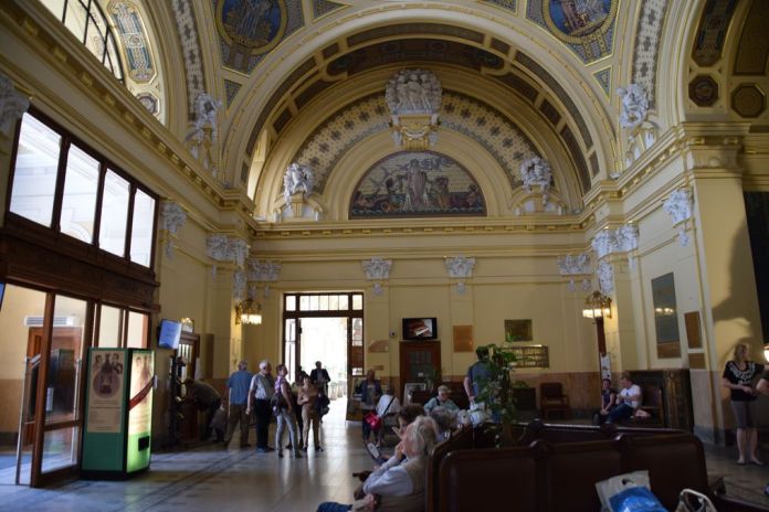 entrée principale bains szechenyi Budapest Hongrie Hungary