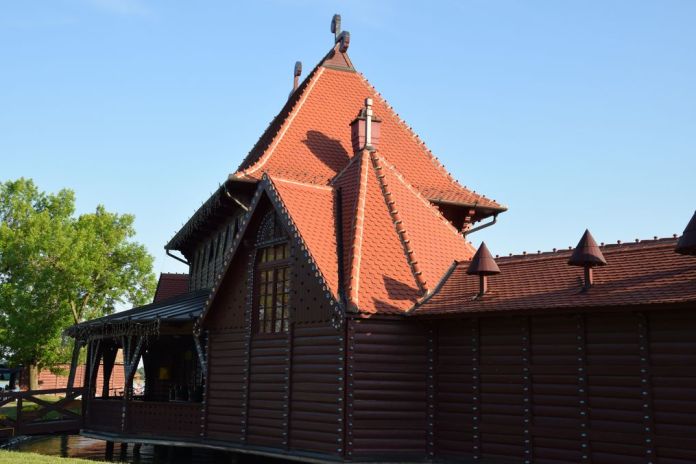 arrière Lido des femmes Palic Serbie