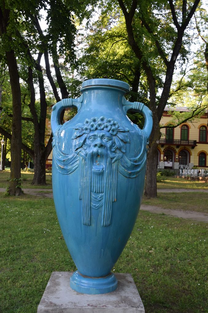 vase Palic Zsolnay Palic Serbie