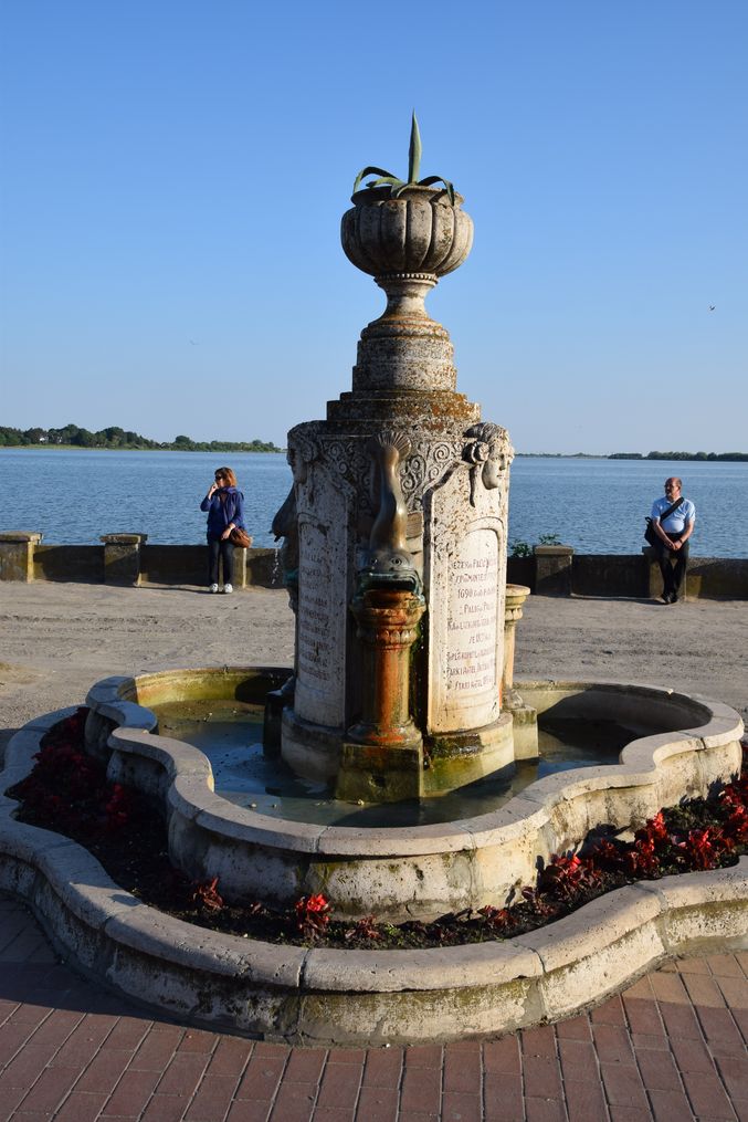 fontaine du mémorial Palic Serbie