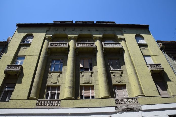 colonnes Art nouveau Art déco Szeged Hongrie