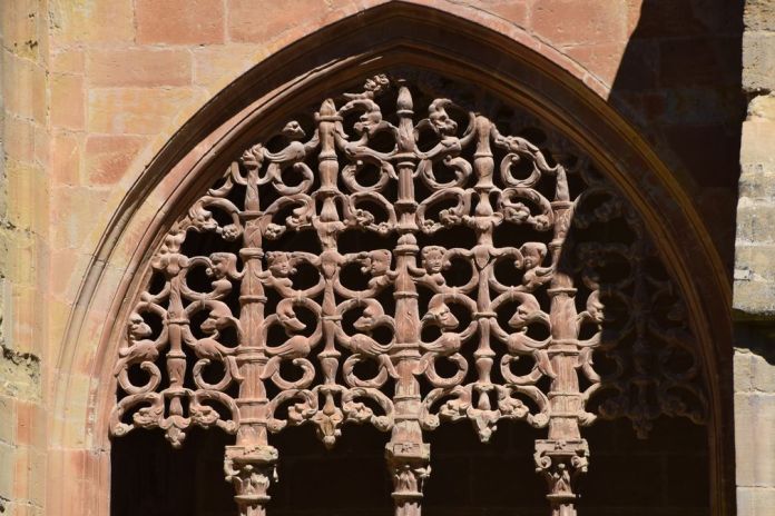 sculptures cloître Santa Maria la Real Najera La Rioja