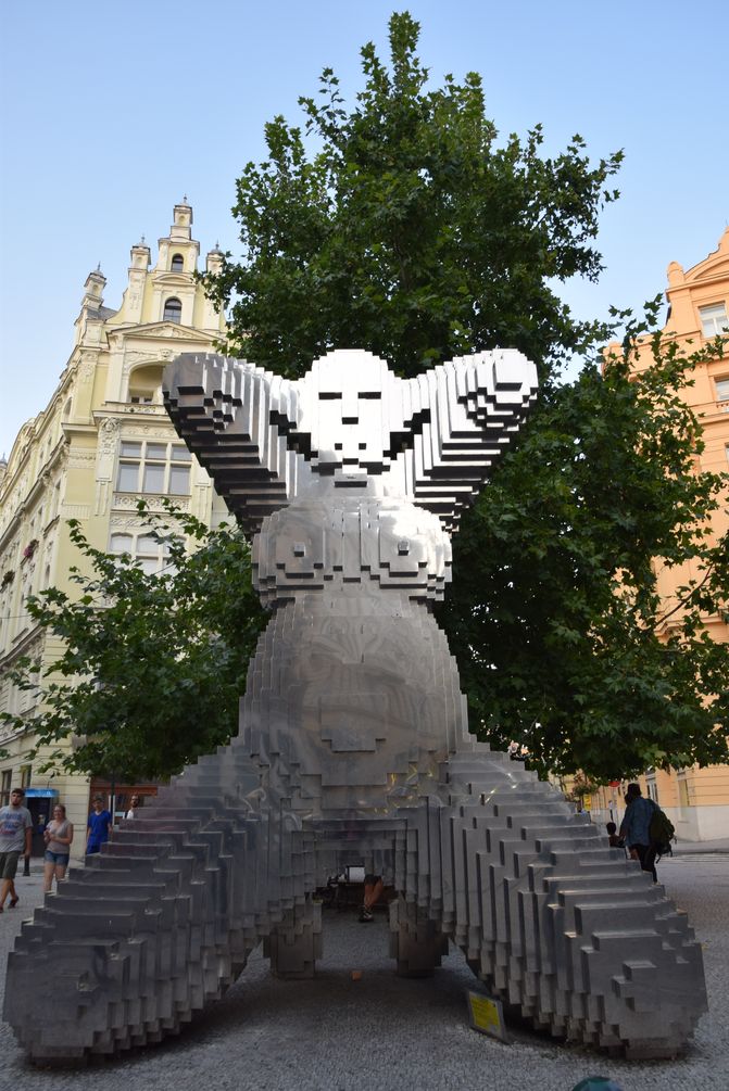 statue rue Dlouha Prague
