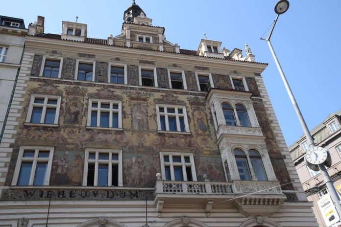 sgraffites place Venceslas Prague