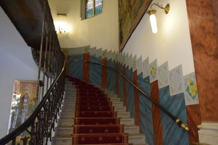 cage escalier hôtel Pariz Prague