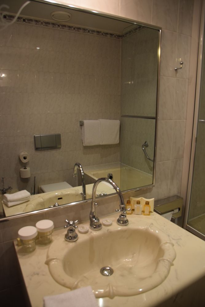 Lavabo en plastic Hôtel Pariz Prague