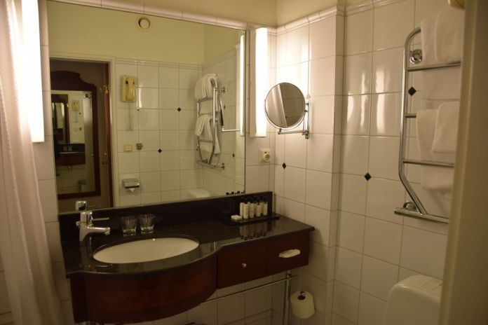 salle de bains first hotel reisen stockholm suède sweden