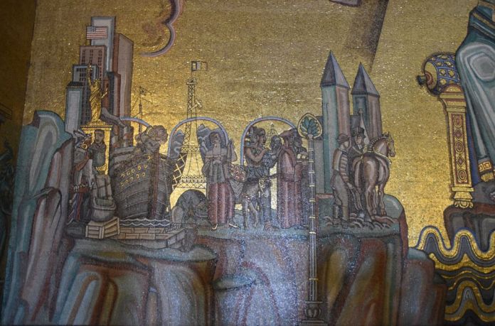 tour eiffel statue de la liberté salle dorée hôtel de ville stockholm suède