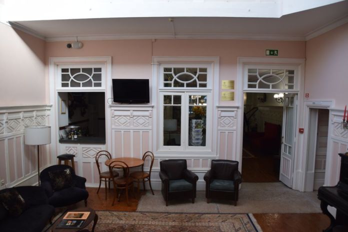 salon grande hotel de paris porto