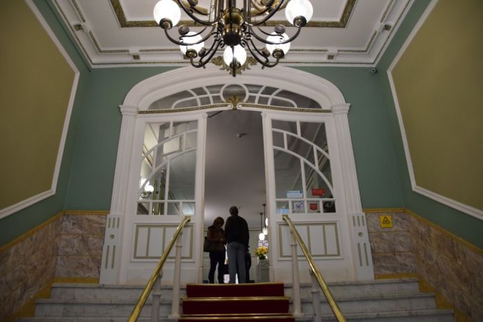 entrée grande hotel de Paris porto