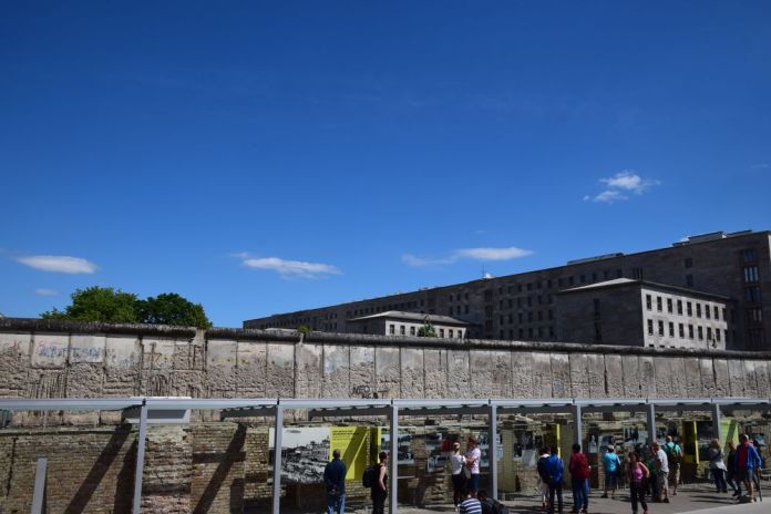 vestiges du mur de berlin