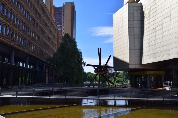 sculpture Potsdamer platz berlin