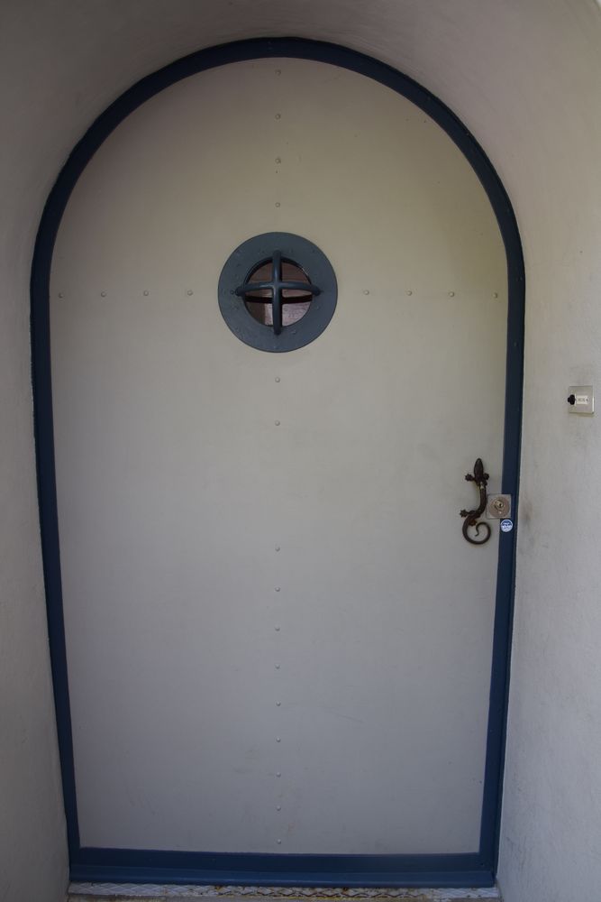 porte maison blanche la Chaux de Fonds suisse switzerland