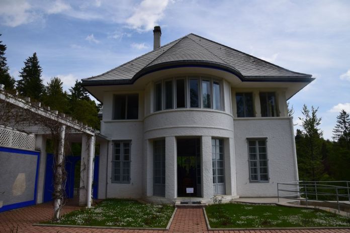 la maison blanche jardin inférieur le Corbusier la chaux de fonds suisse switzerland