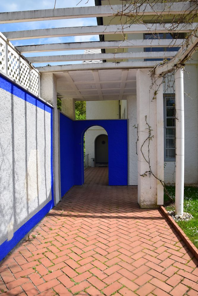 maison blanche le corbusier la chaux de fonds bleu vif suisse switzerland