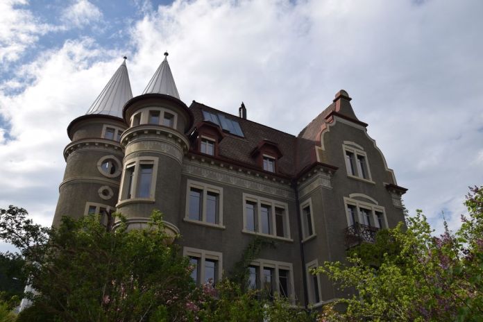 rue des tourelles la chaux de fonds suisse switzerland