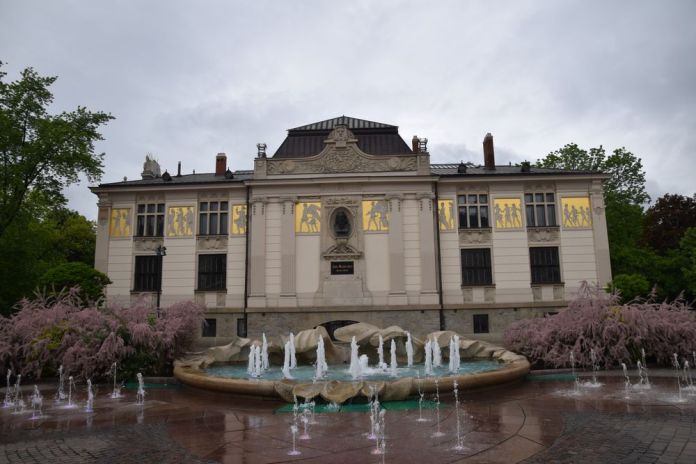 palais des arts à Cracovie