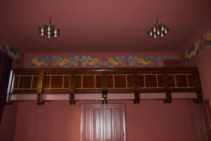 détail décors salle de réunion société de médecine de cracovie