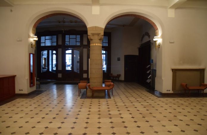 hall d'entrée vieux théâtre cracovie