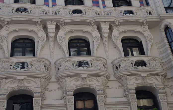 encadrement ouvertures Casa Montero Bilbao