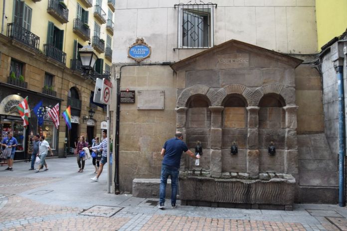 fontaine casco viejo bilbao