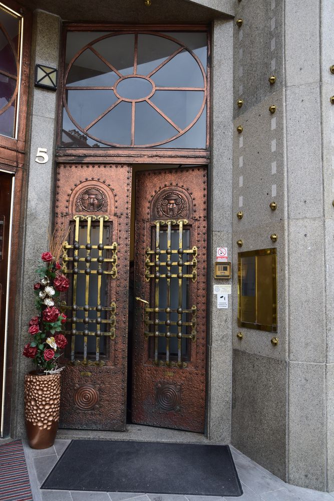 porte entrée café roland bratislava