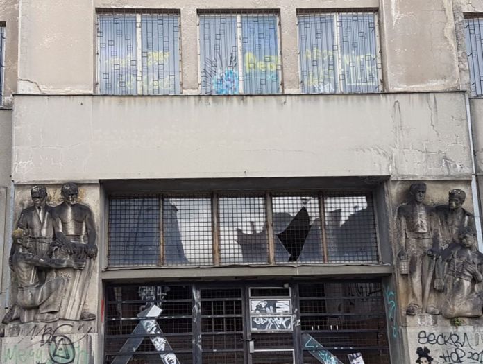 bâtiment esprit construction communiste