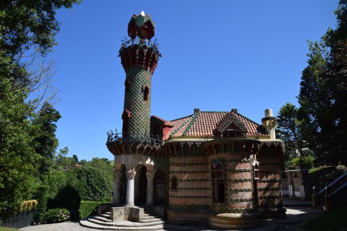 el capricho avec mirador comillas
