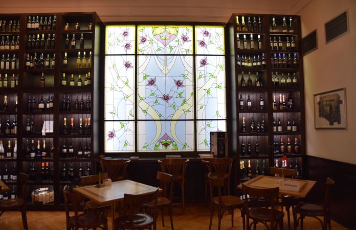 vitrail fleuri grand hôtel union ljubljana